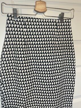 Banana Republic Black & White Geometric Pencil Skirt - Women's Skirt